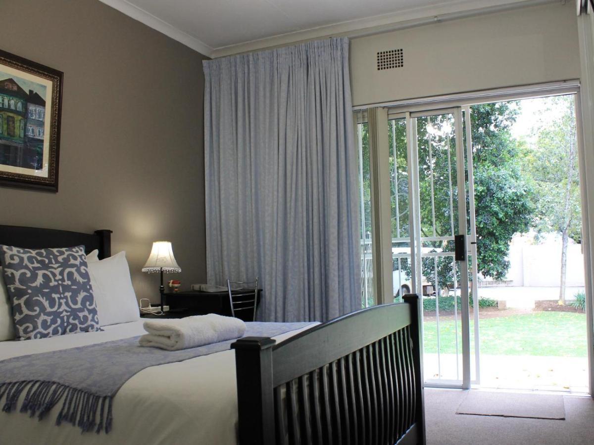 Fin And Feather Guest Lodge 복스버그 외부 사진