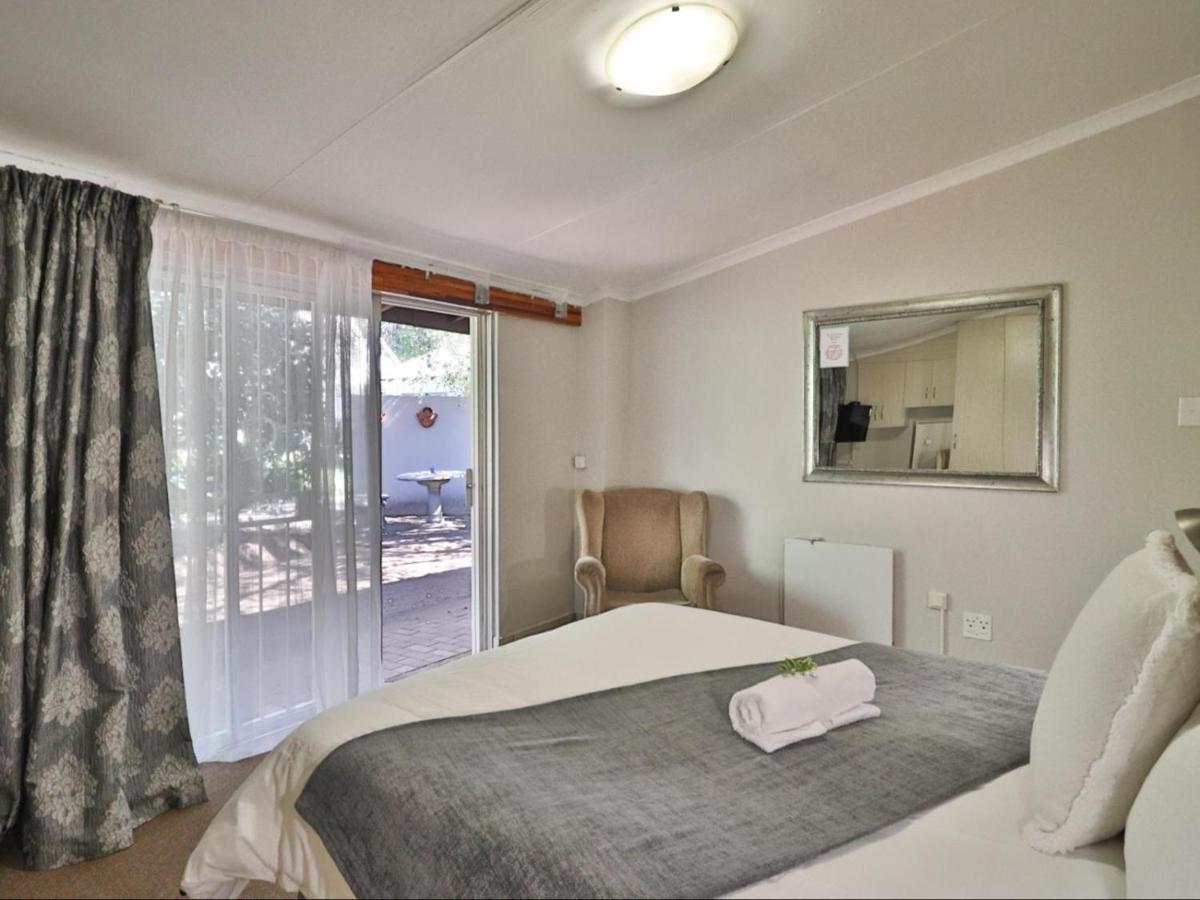 Fin And Feather Guest Lodge 복스버그 외부 사진