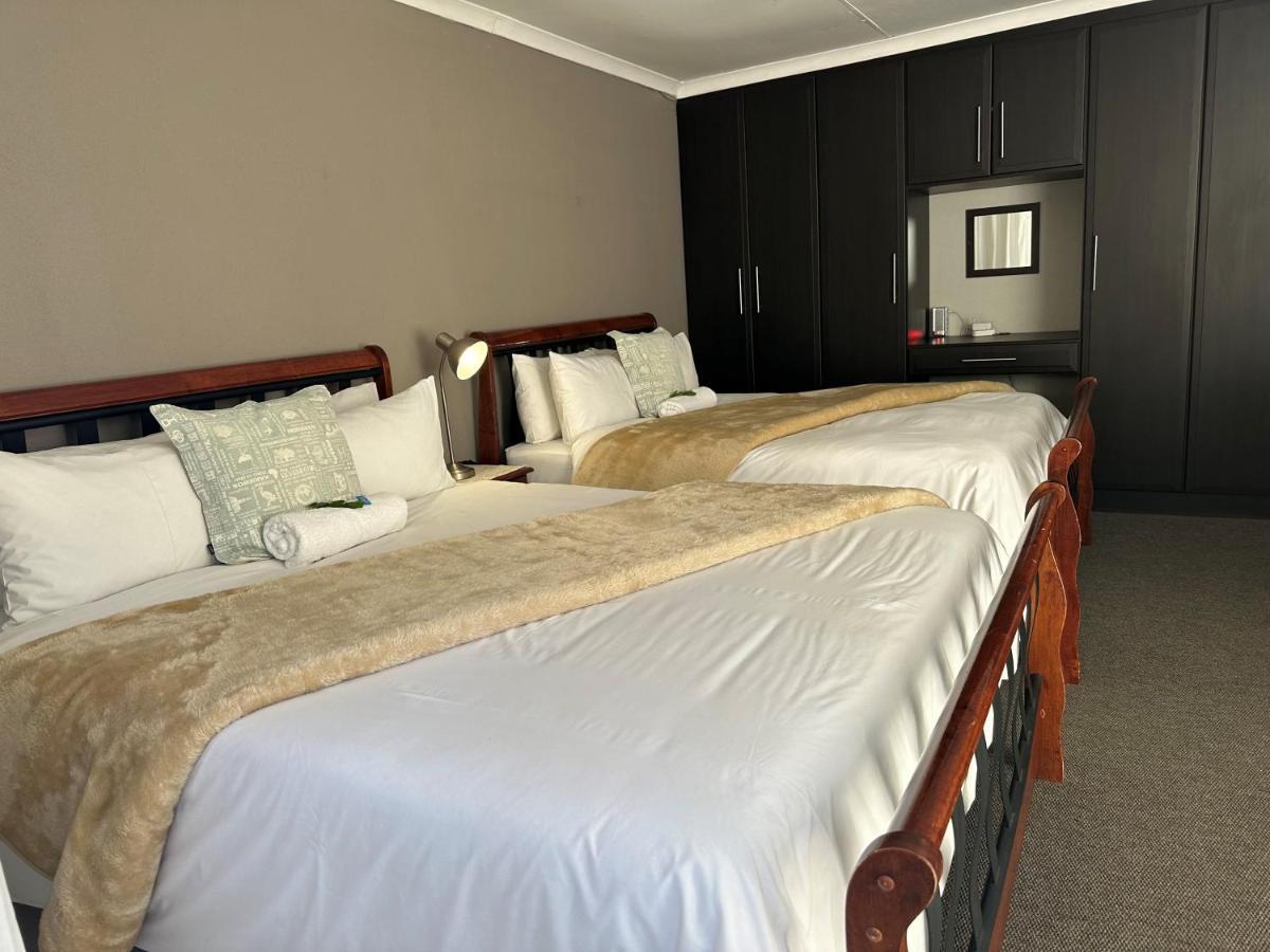 Fin And Feather Guest Lodge 복스버그 외부 사진