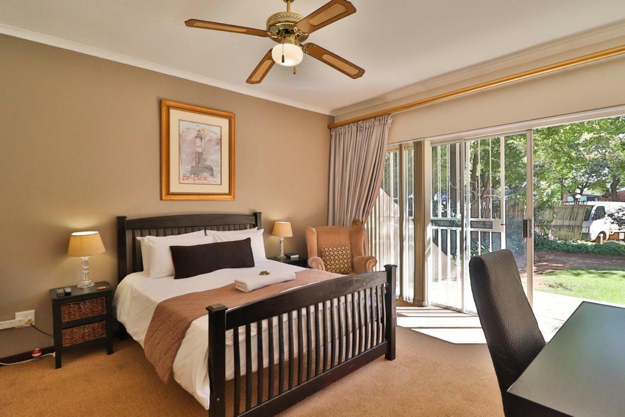 Fin And Feather Guest Lodge 복스버그 외부 사진