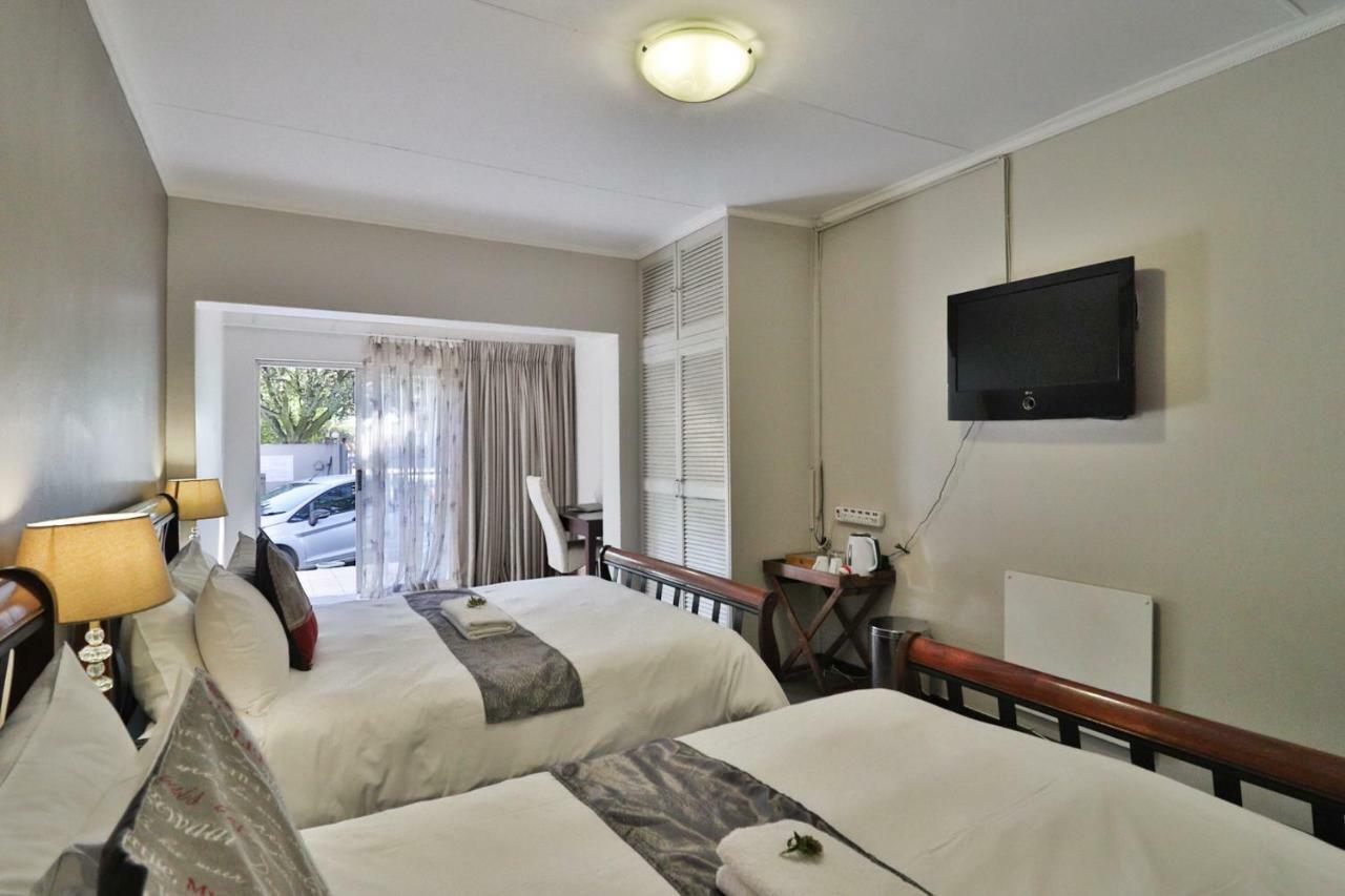 Fin And Feather Guest Lodge 복스버그 외부 사진