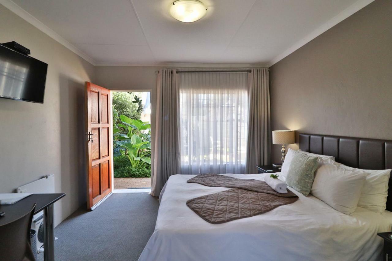 Fin And Feather Guest Lodge 복스버그 외부 사진